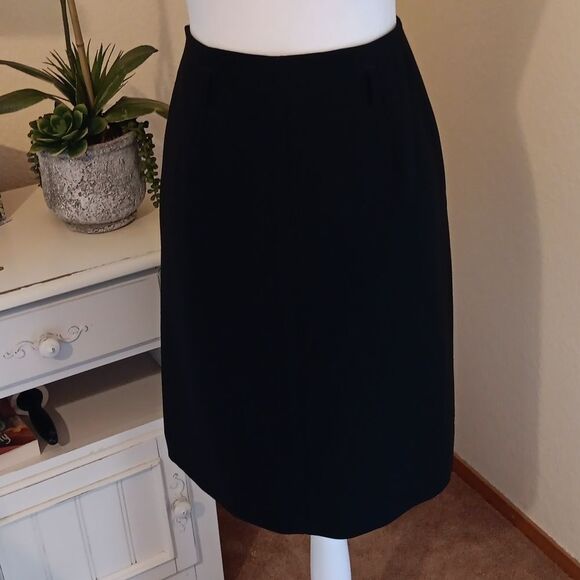 Jones New York Crepe Skirt - Picture 5 of 7